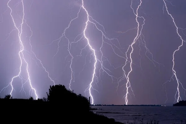 防雷接地电阻是多少欧