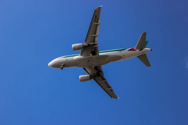 航空障碍灯的光控制器装哪