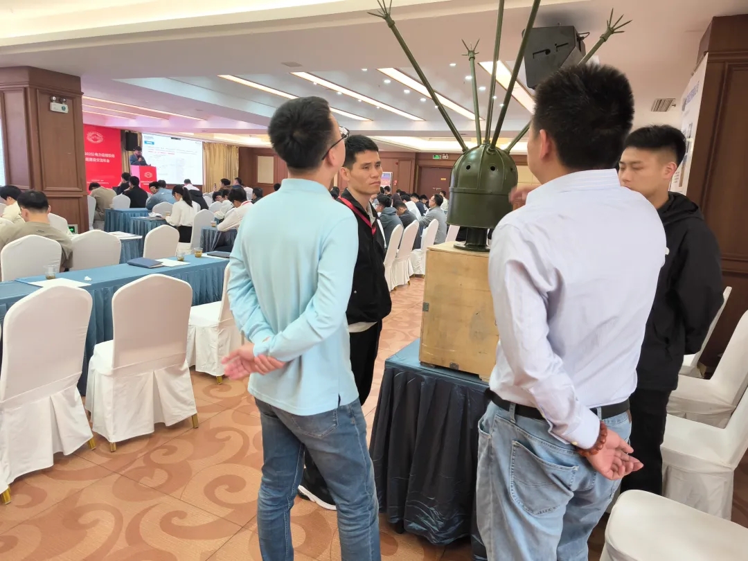 欧麦安集团出席首届(2025)电力运维检修班组建设交流年会暨电力运维检修“五型”班组第一批案例现场发表交流会