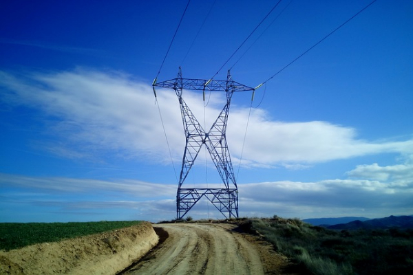 架空线路雷击哪里最危险