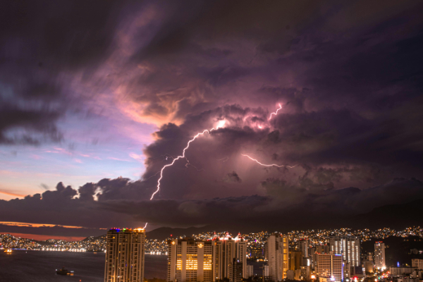 雷电过电压是如何形成的