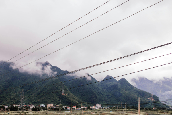 线路雷击用什么保护