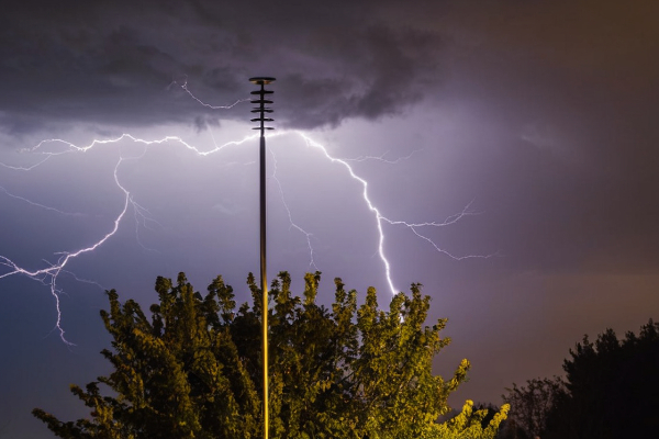 接闪器和接闪带的区别
